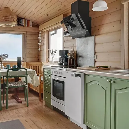 Stunning In With Kitchen Holiday home *