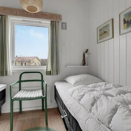Stunning In With Kitchen Holiday home *
